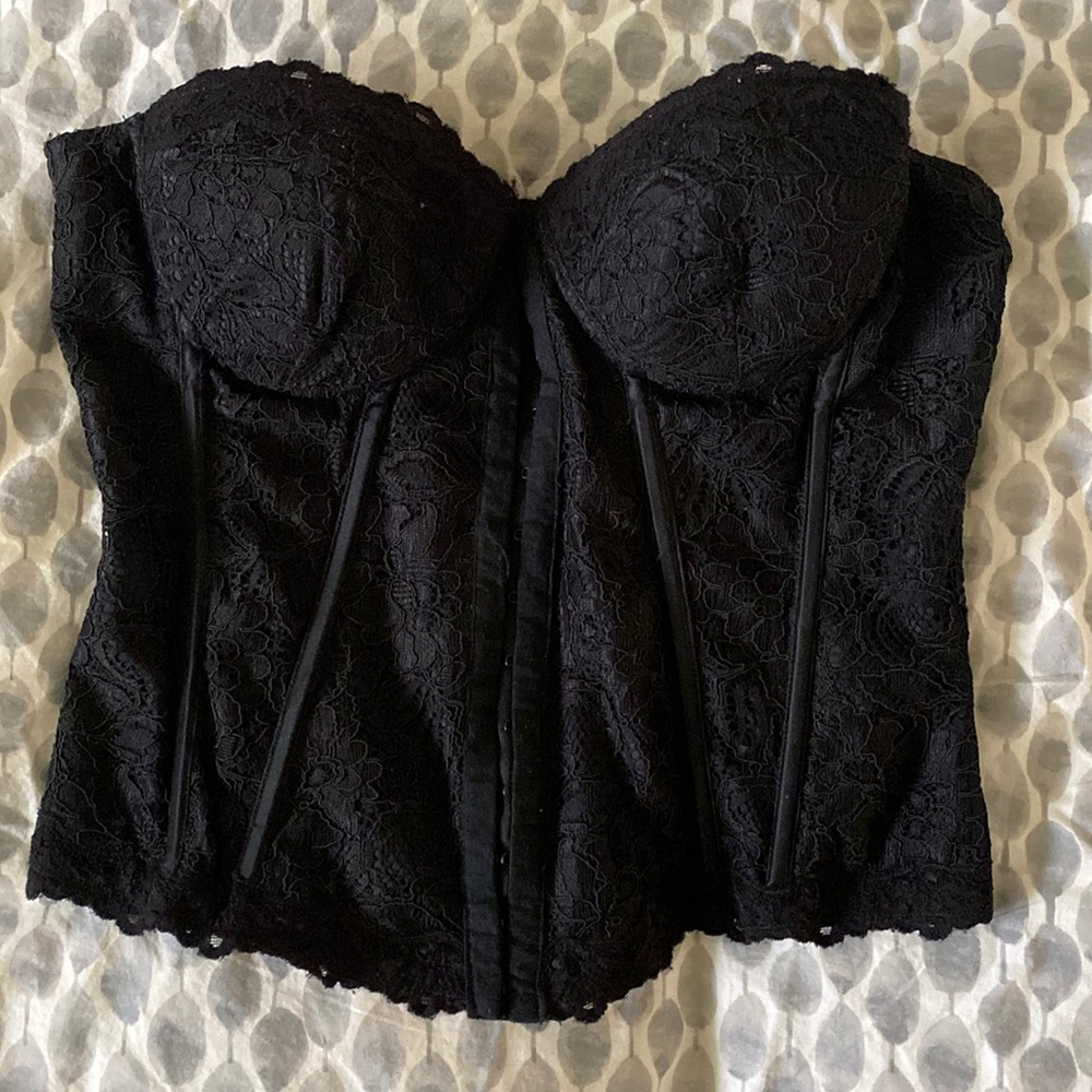 Lace snap corset